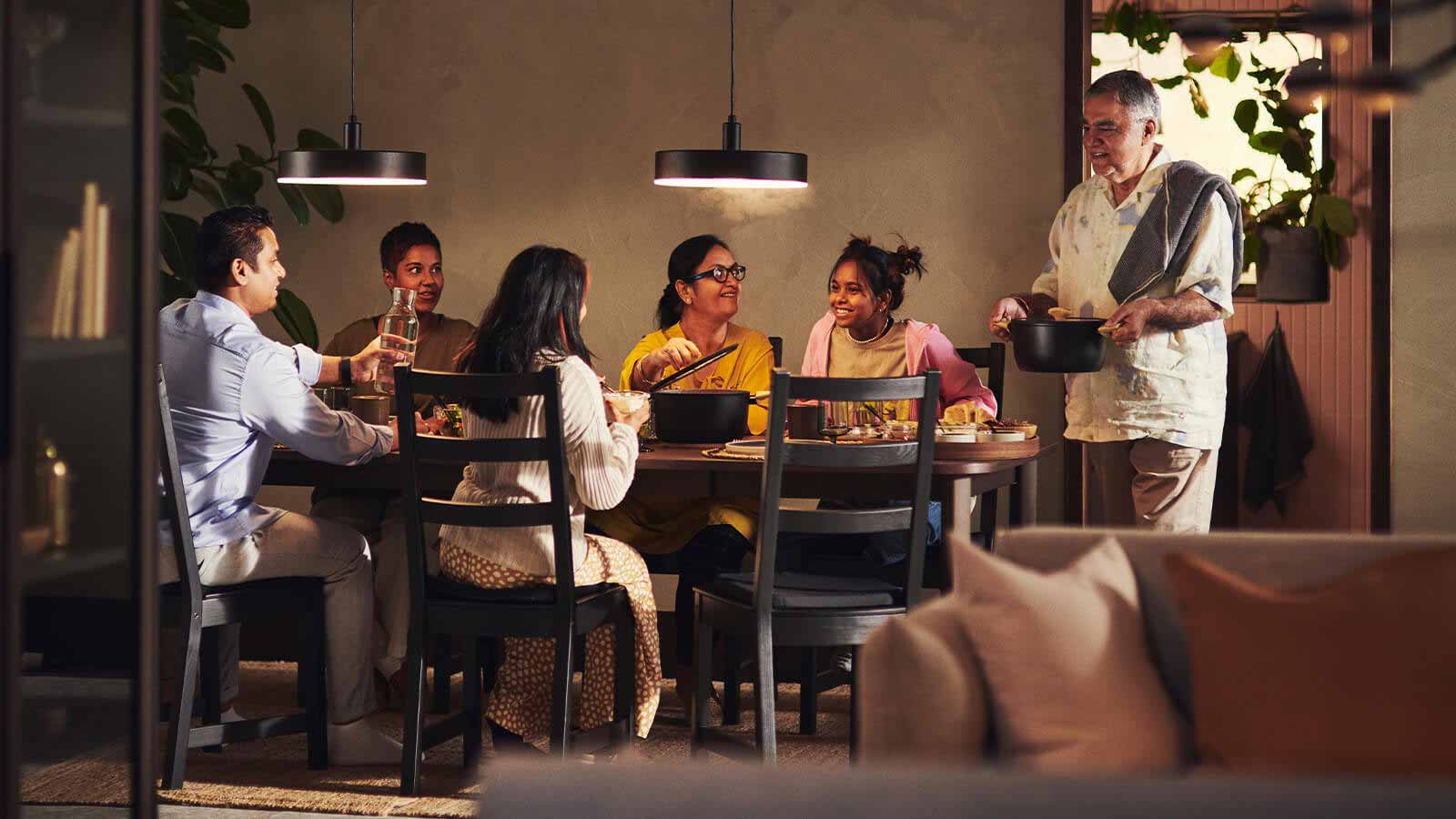 میز افطار ایکیا